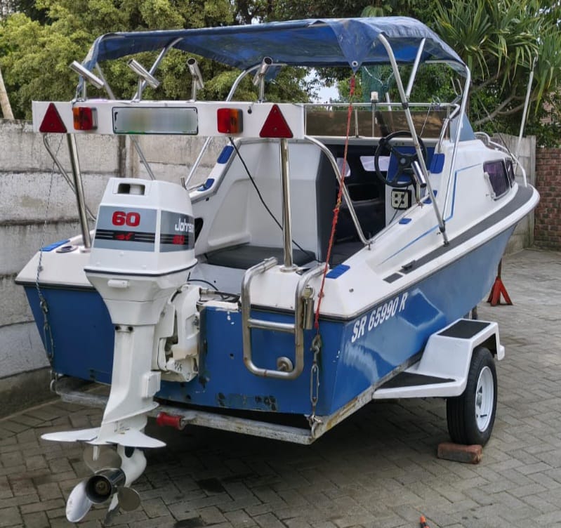 Calliber 15.5 Feet Boat (CT 1563)