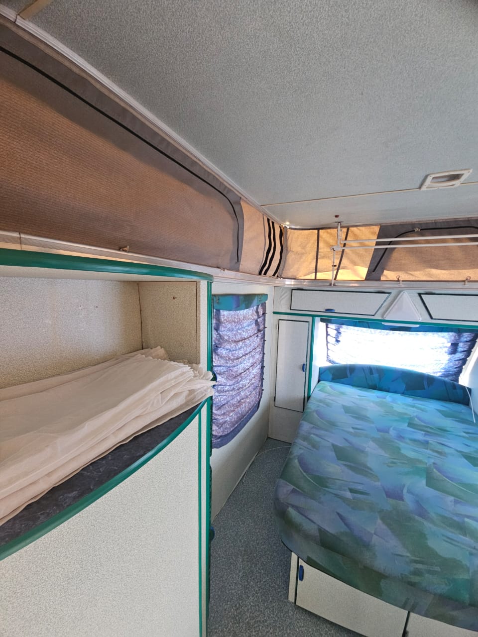 SOLD 2000 Sprite Splash Caravan (CT 1427)