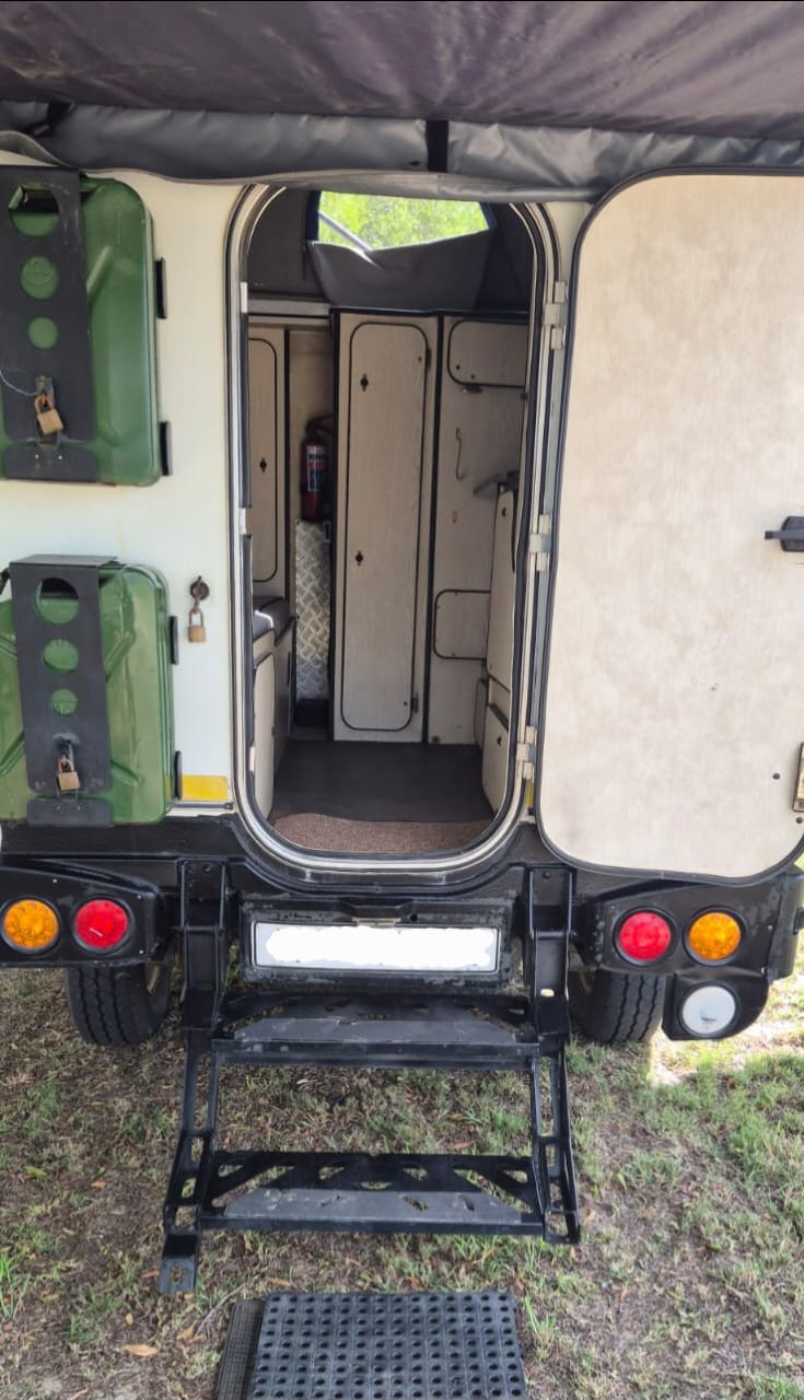 2017 Nissan NP 300 Hardbody 4x4 Camper Van (CT 1490)