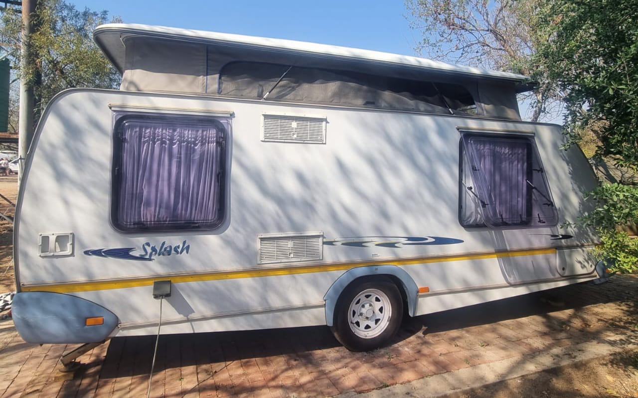 SOLD 2005 Sprite Splash  Caravan (CT 1055)