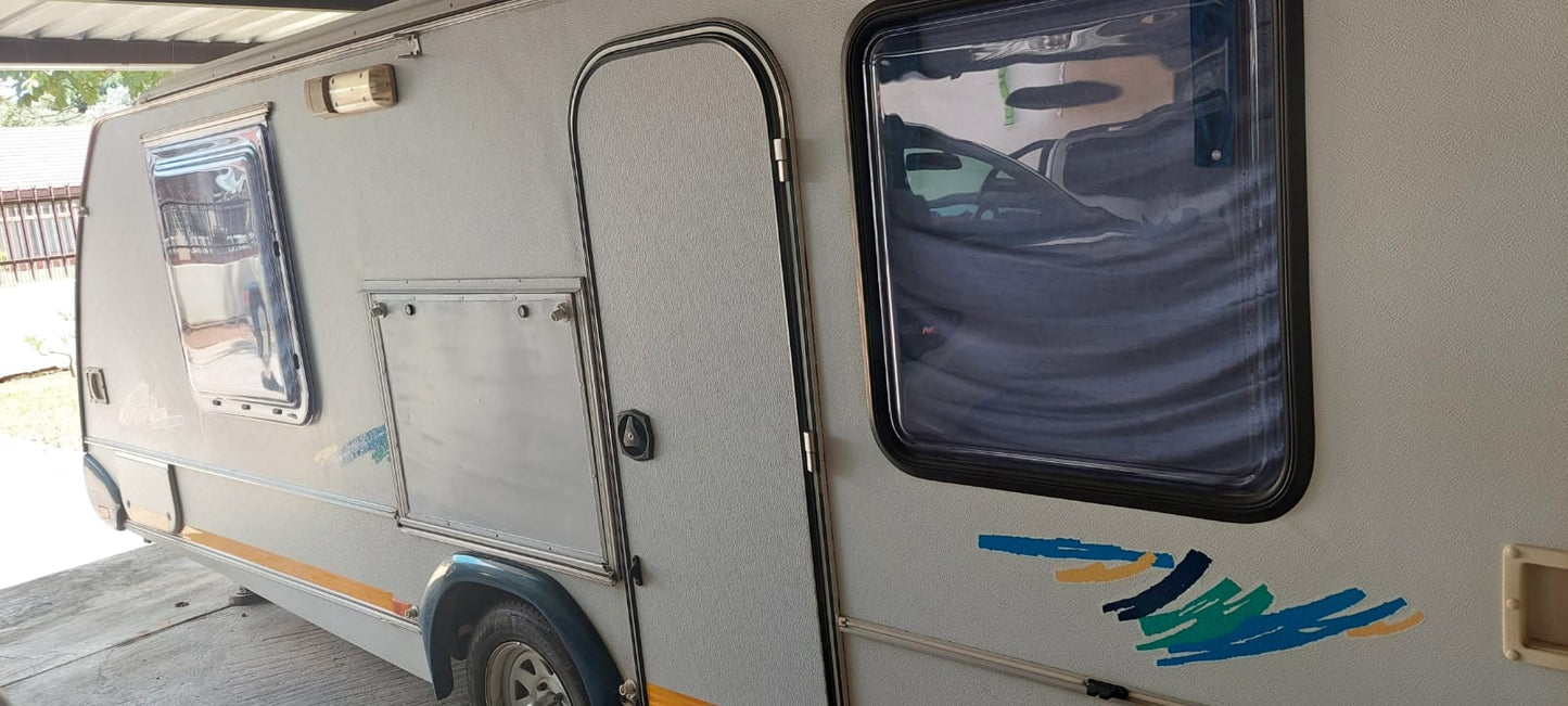 SOLD 2000 Sprite Splash Caravan (CT1069)