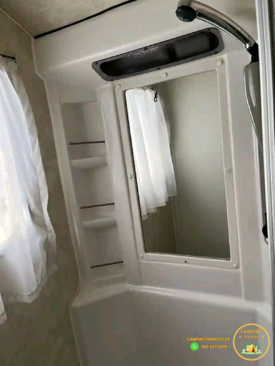 SOLD 2005 Jurgens Classique Caravan (CT 1148)
