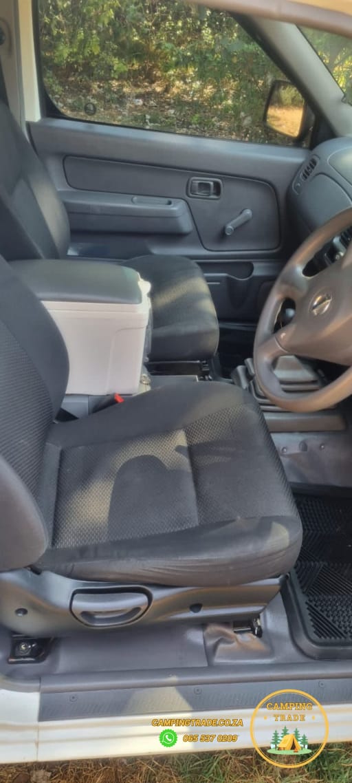 SOLD 2017 Nissan Hardbody NP 300 - 2.5 TDI 4x4 Campervan (CT 1192)
