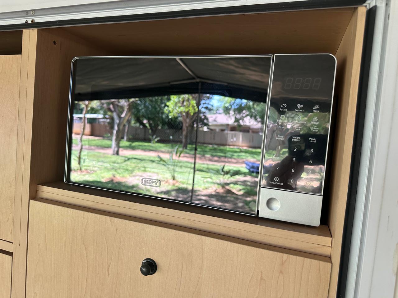 SOLD 2008 Jurgens Exclusive Caravan (CT 1435)