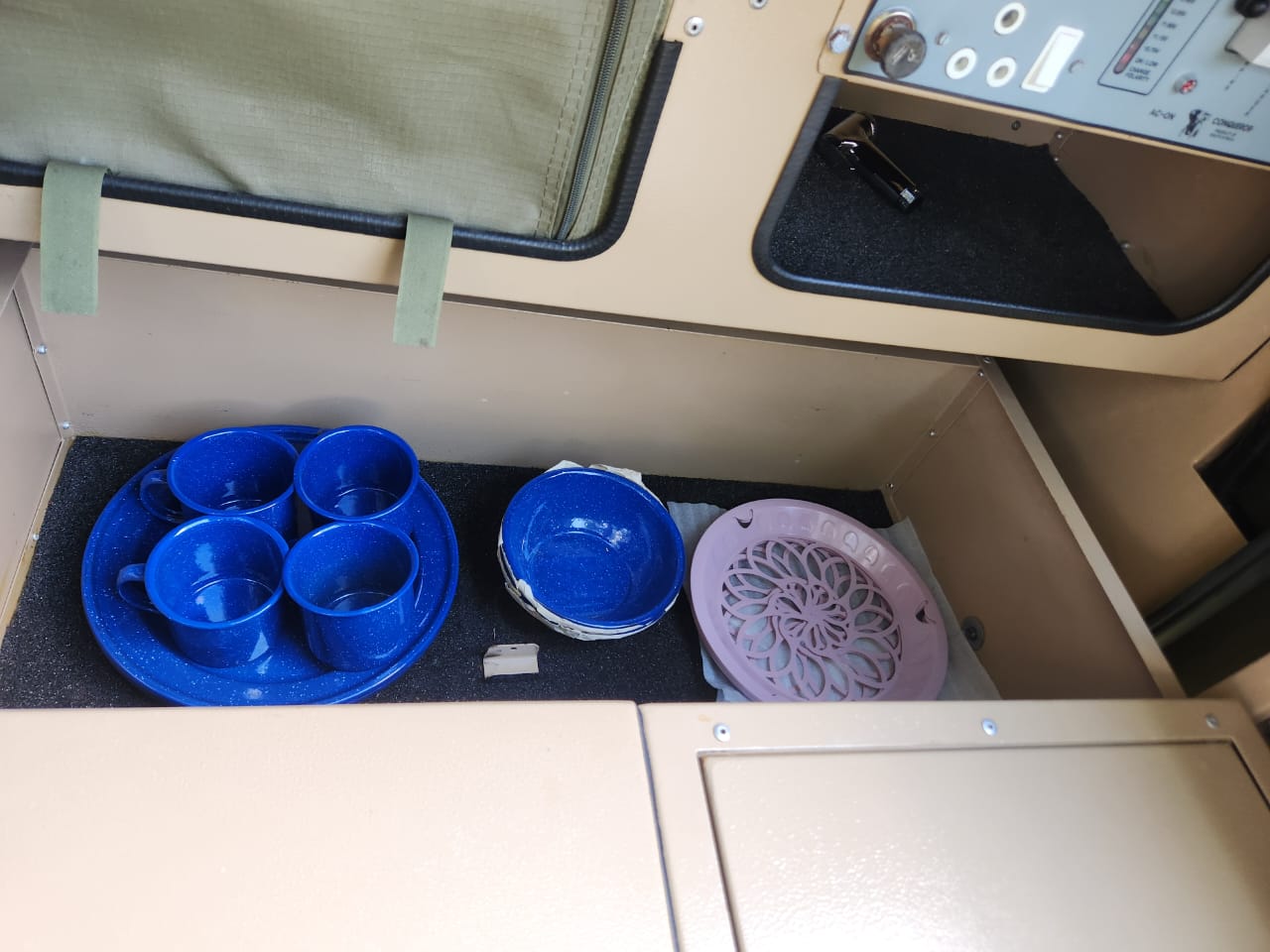 2015 Conqueror Conquest II Camping Trailer (CT 1495)