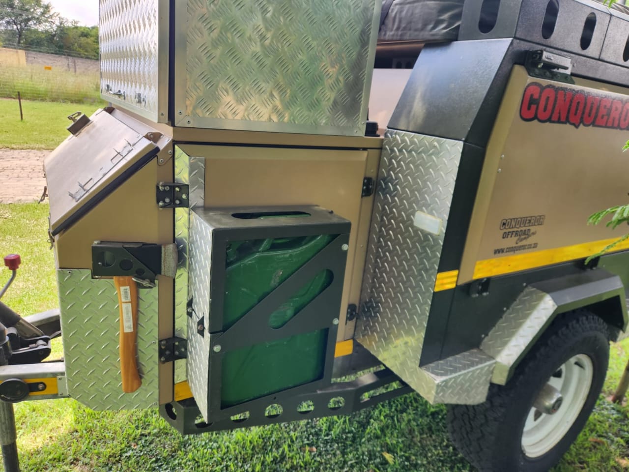 2015 Conqueror Conquest II Camping Trailer (CT 1495)