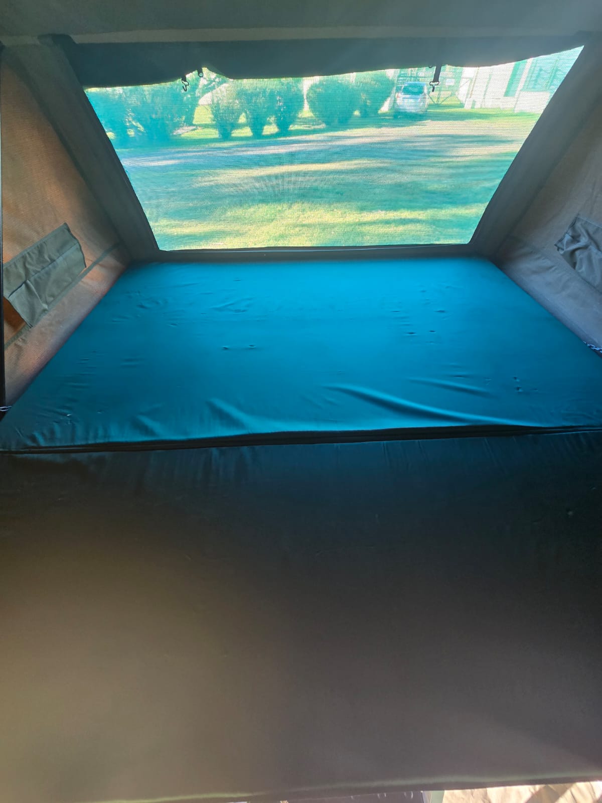 2000 Conqueror Safari Off Road Camping Trailer (CT 1571)