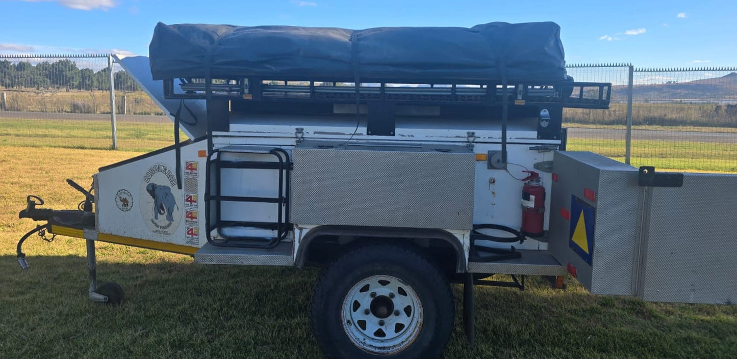 2000 Conqueror Safari Off Road Camping Trailer (CT 1571)