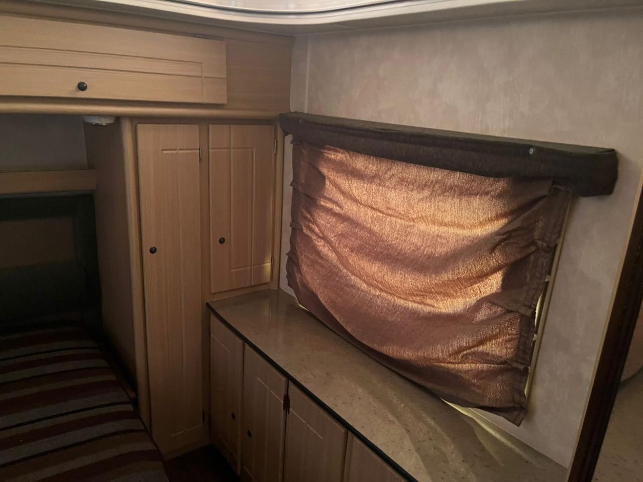 2009 Jurgens Palma Xtreme Caravan (CT 1594)