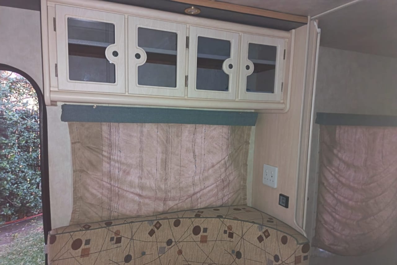 2008 Jurgens Classique Caravan (CT 1595)