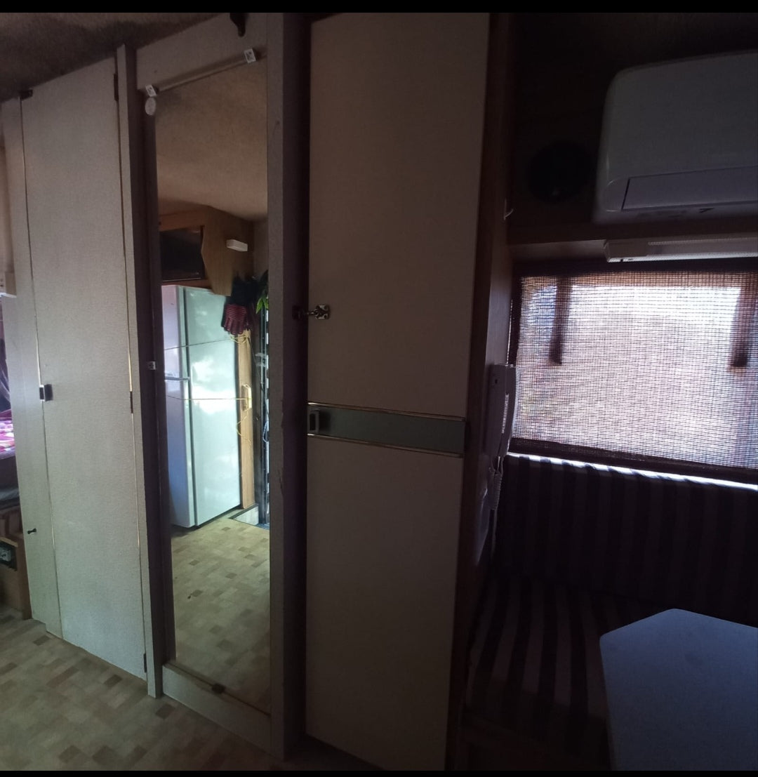 1992 Mitsubishi L300 Companion Motorhome (CT 1601)