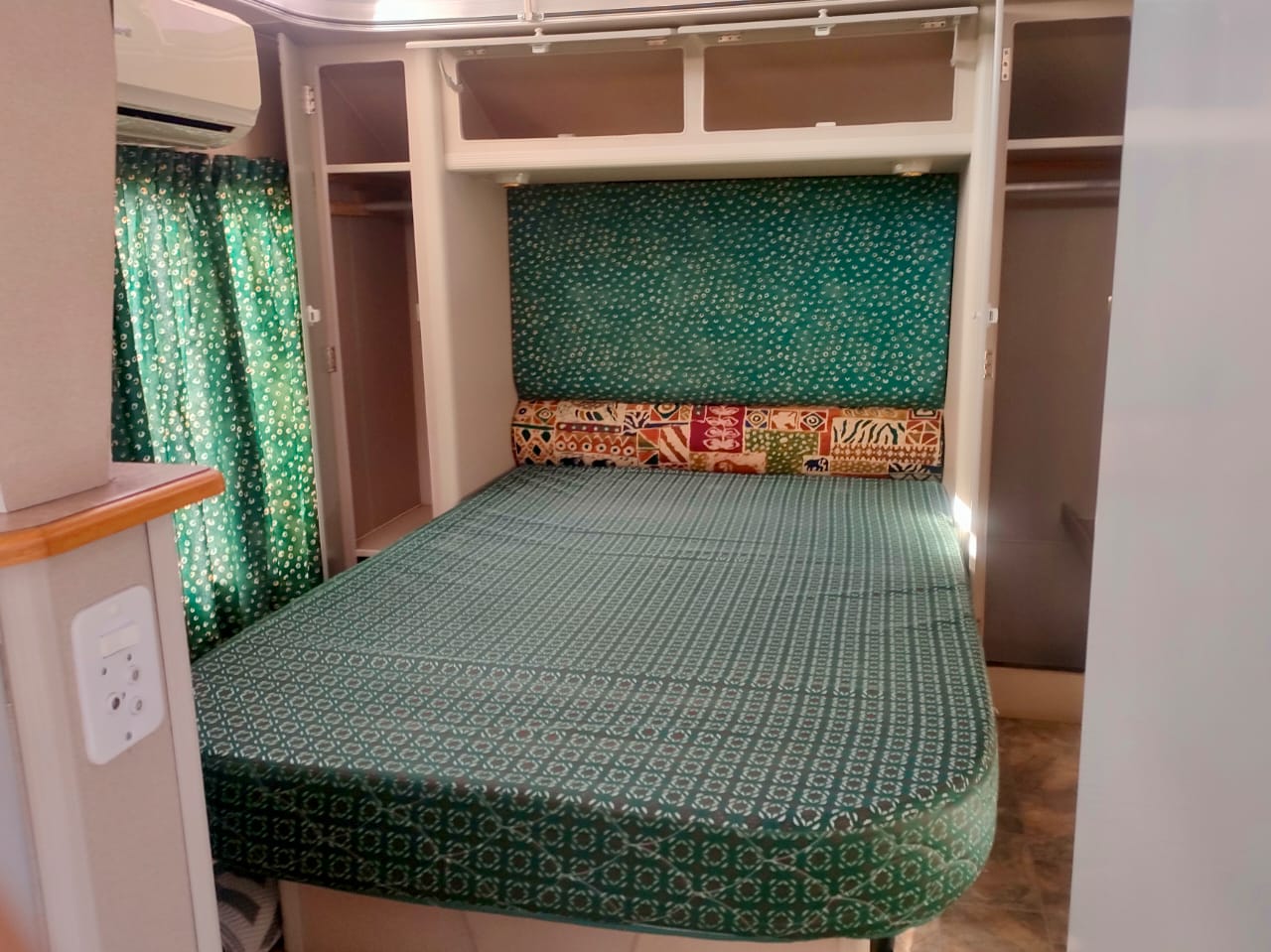 2000 Jurgens Penta Caravan (CT 1604)