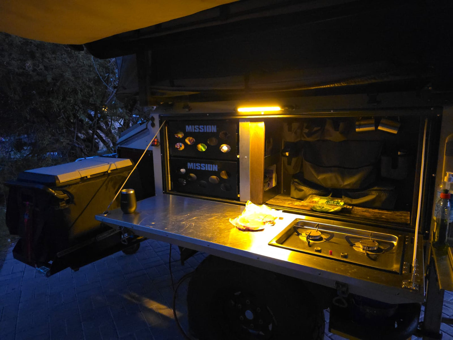 2011 Mission Jupitor Off Road Camping Trailer (CT 1607)