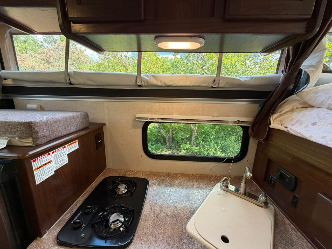 Palomino BackPack SS-1251 Pop-Up Truck Camper (CT 1610)