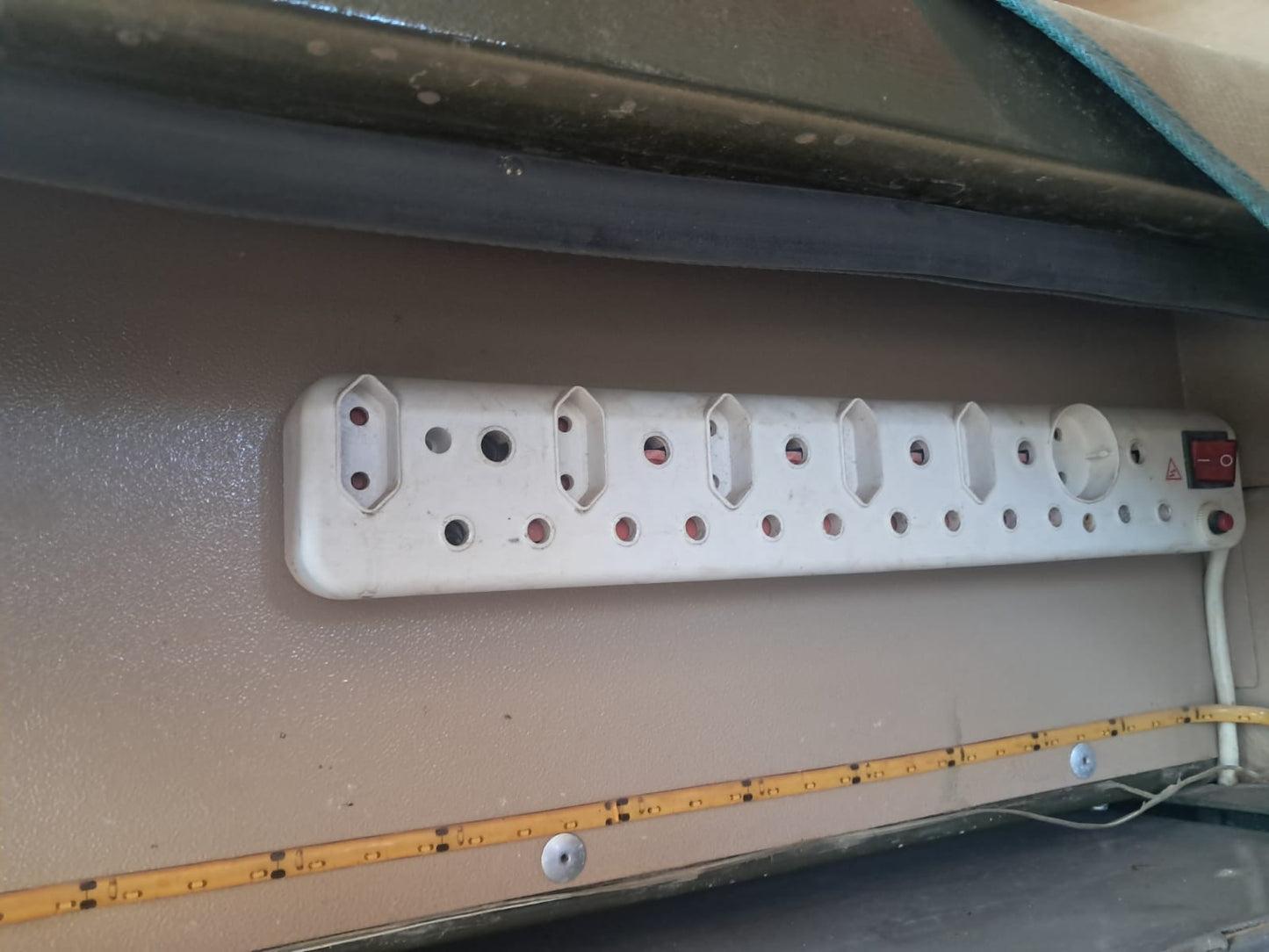 2006 Conqueror Supra I Off Road Camping Trailer (CT 1619)