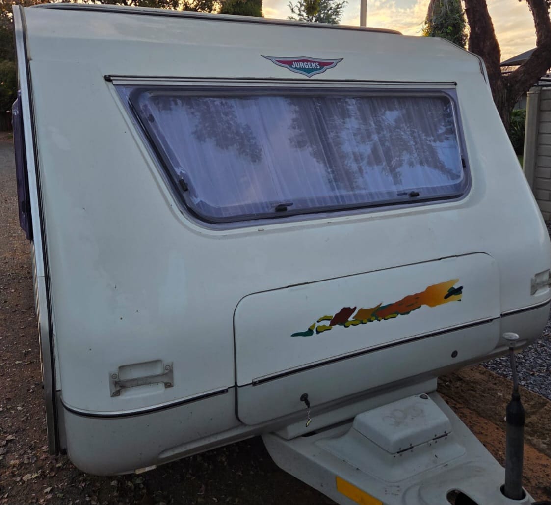 1998 Jurgens Penta Caravan (CT 1635)