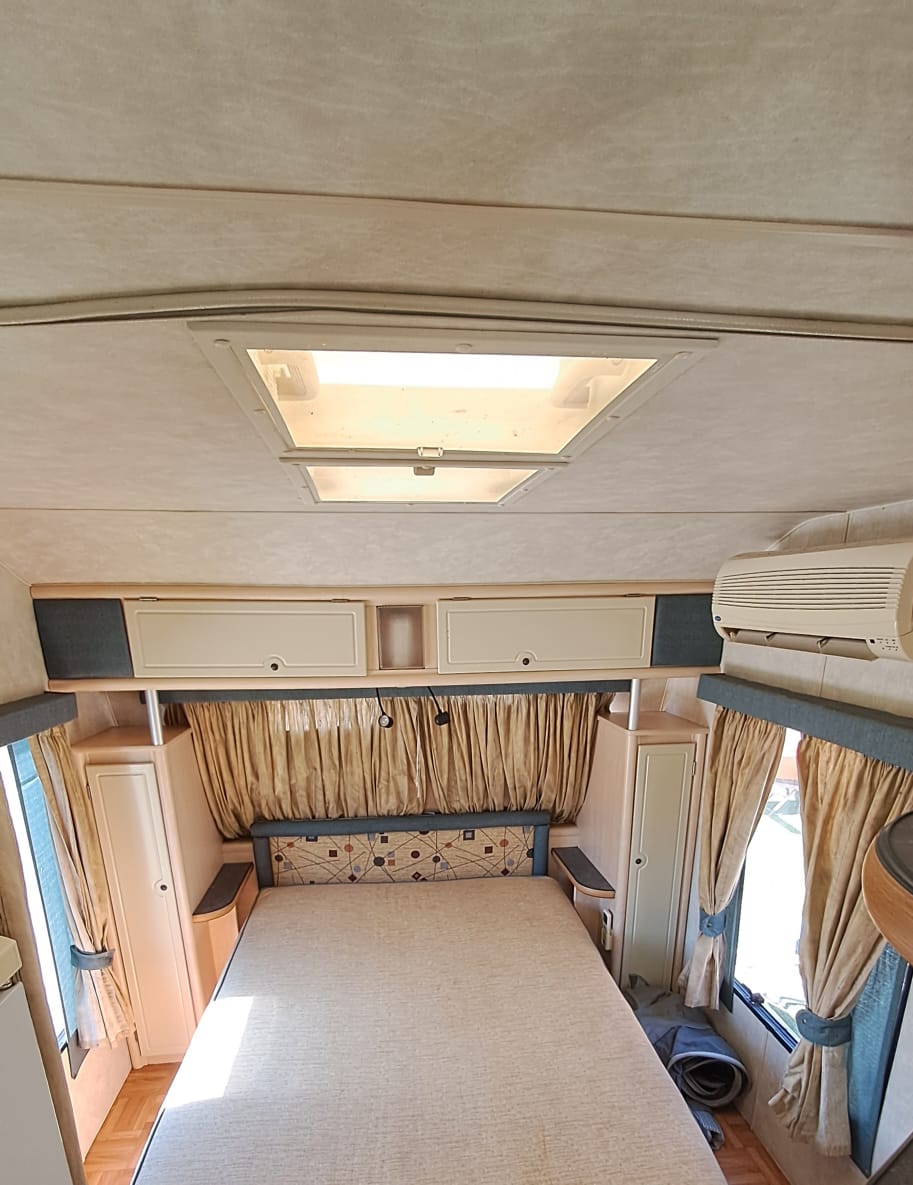 SOLD 2005 Jurgens Exclusive Caravan (CT 1005)